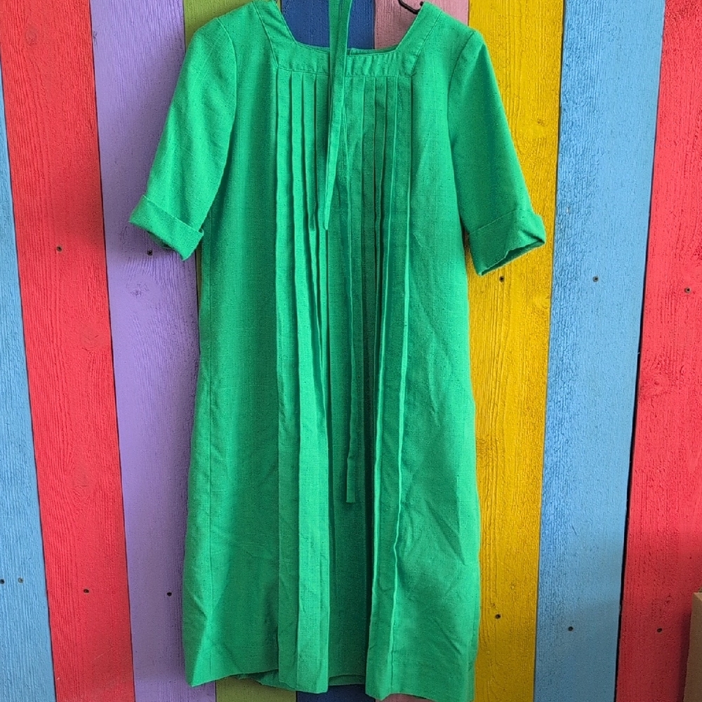 Vintage Green Pleated Casual Dress with 3/4 Sleeves